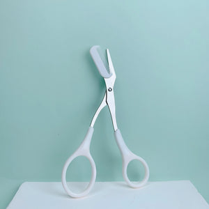 Eyebrow trimming scissors