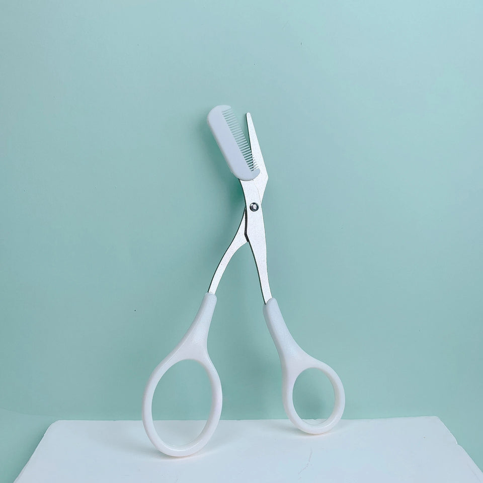 Eyebrow trimming scissors