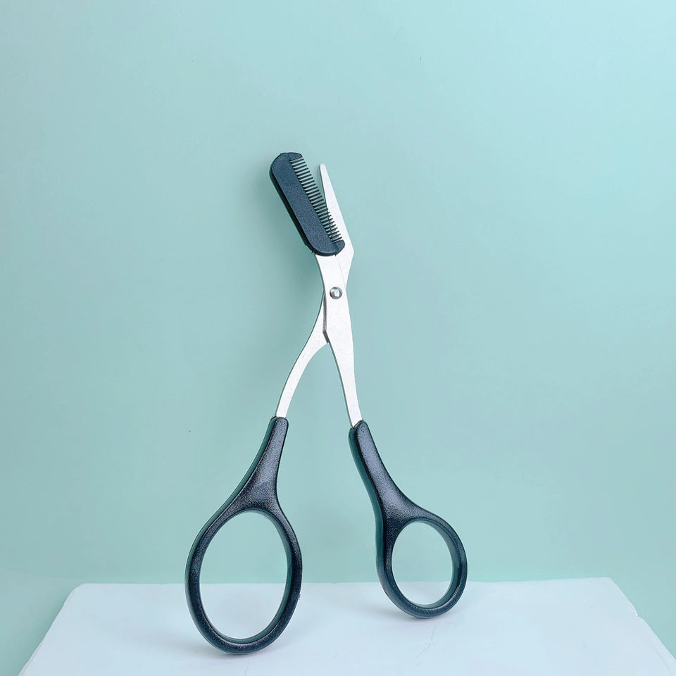 Eyebrow trimming scissors